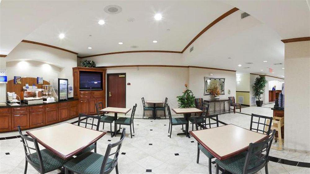 Express & Decatur, Tx By Ihg 3*