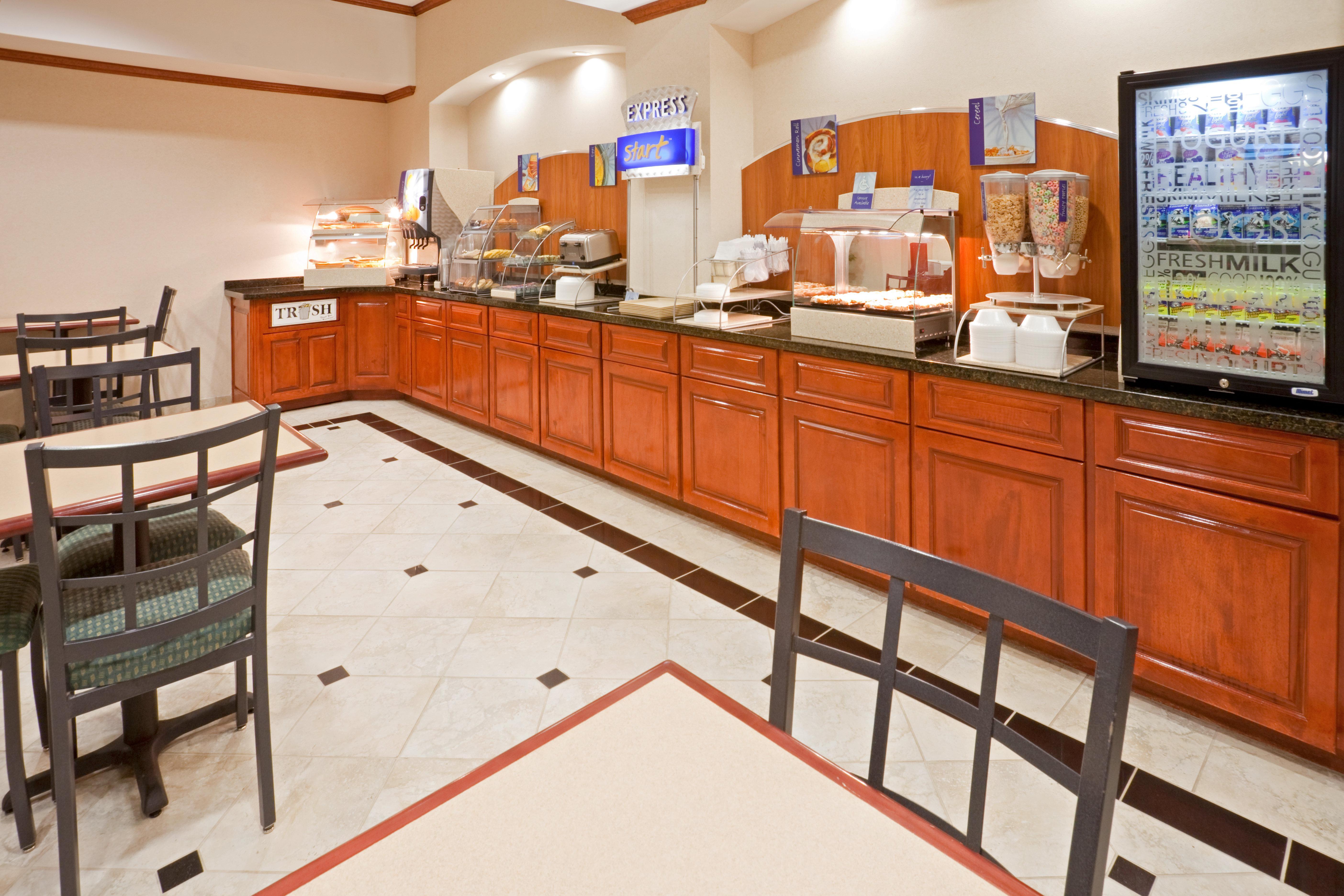 Express & Decatur, Tx By Ihg Hotel 3*
