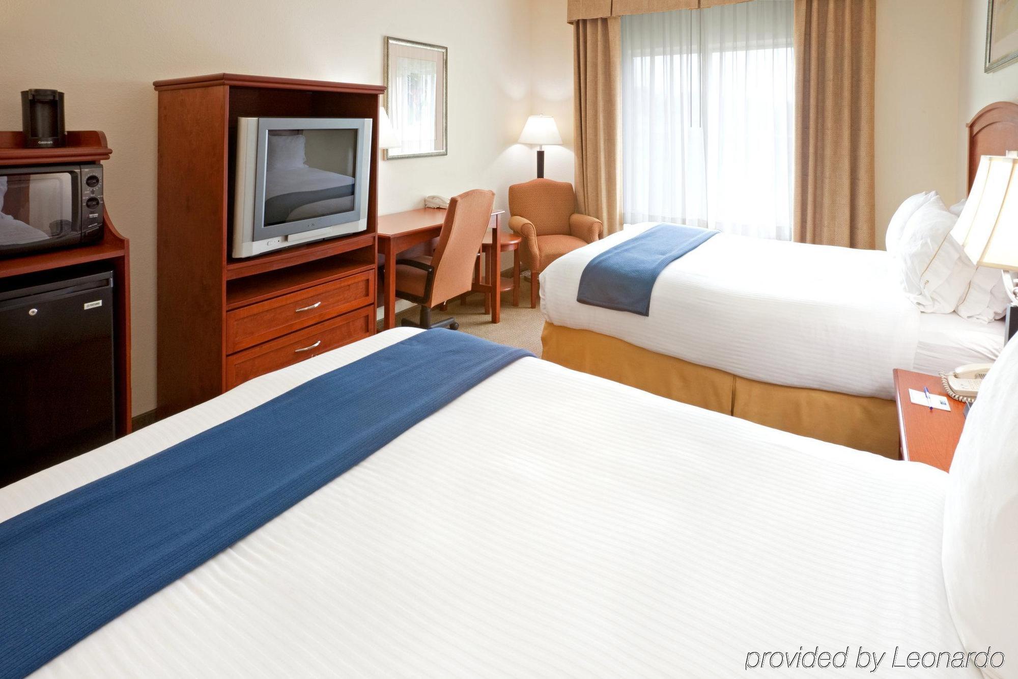 Express & Decatur, Tx By Ihg Hotel