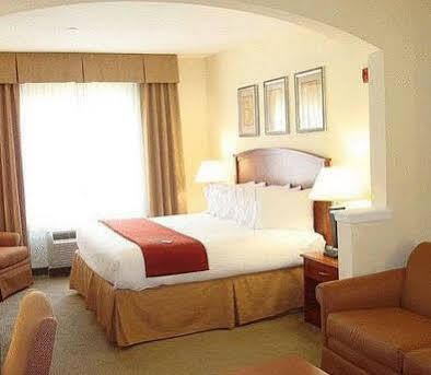 Express & Decatur, Tx By Ihg 3*